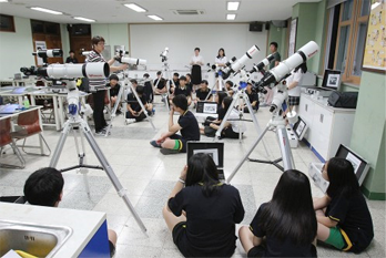 이동식 망원경 조립 및 분해 실습 이미지